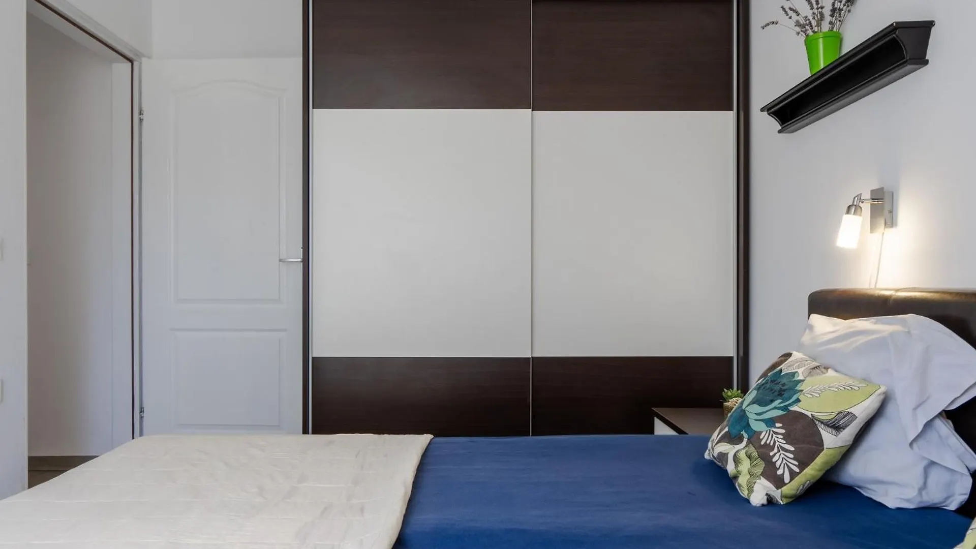 Apartment Simek Vir 0*,  Croatia